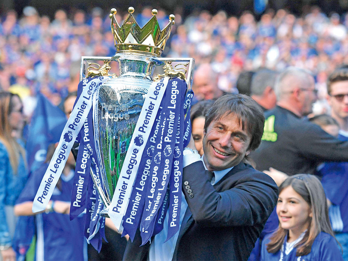  المدرب الإيطالي أنطونيو كونتي