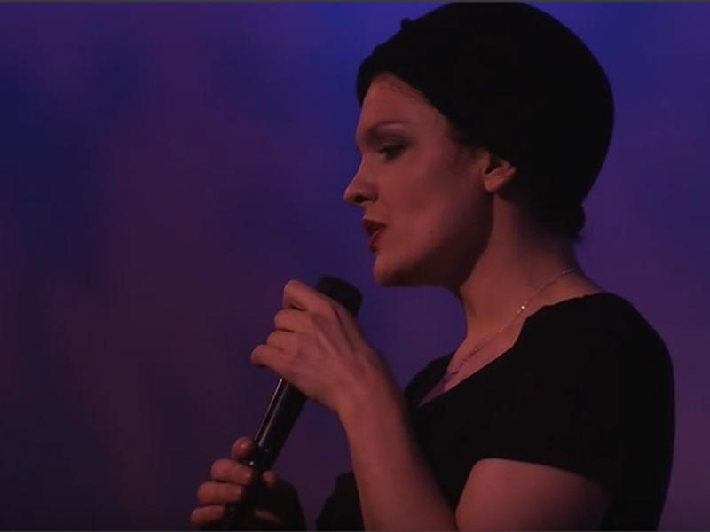 المغنية الفرنسية باربارا ولدنز