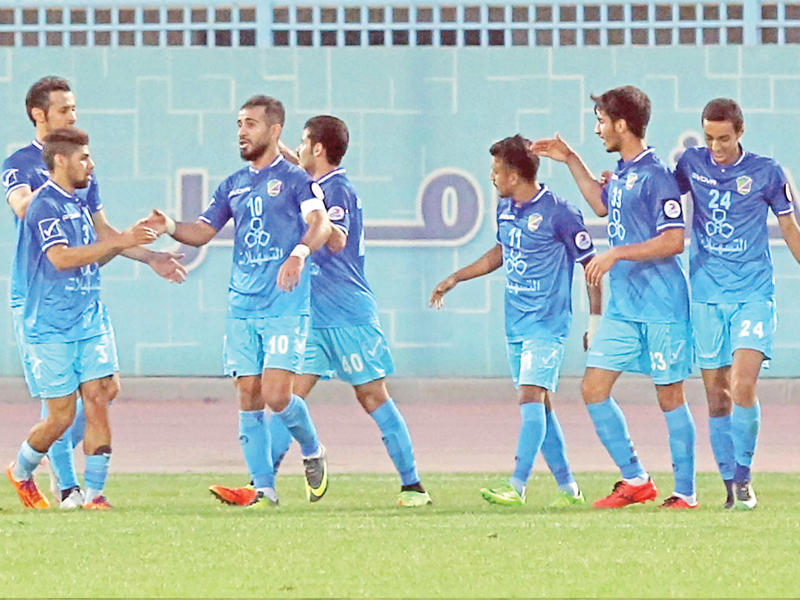 عدد من لاعبي فريق السالمية