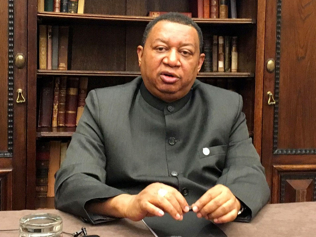 الأمين العام لـ «أوبك» متحدثاً في مؤتمر إسطنبول n