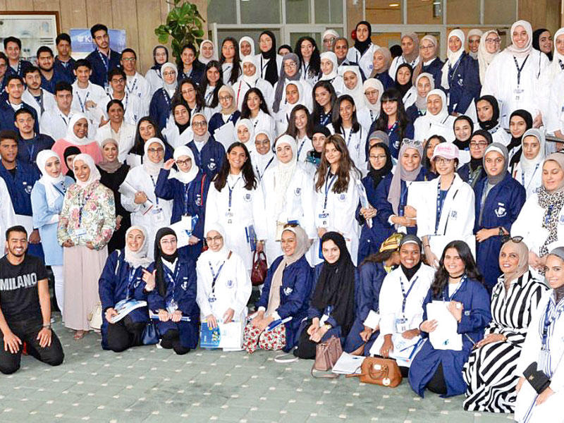 الطلاب المقيدون في الدورة الصيفية