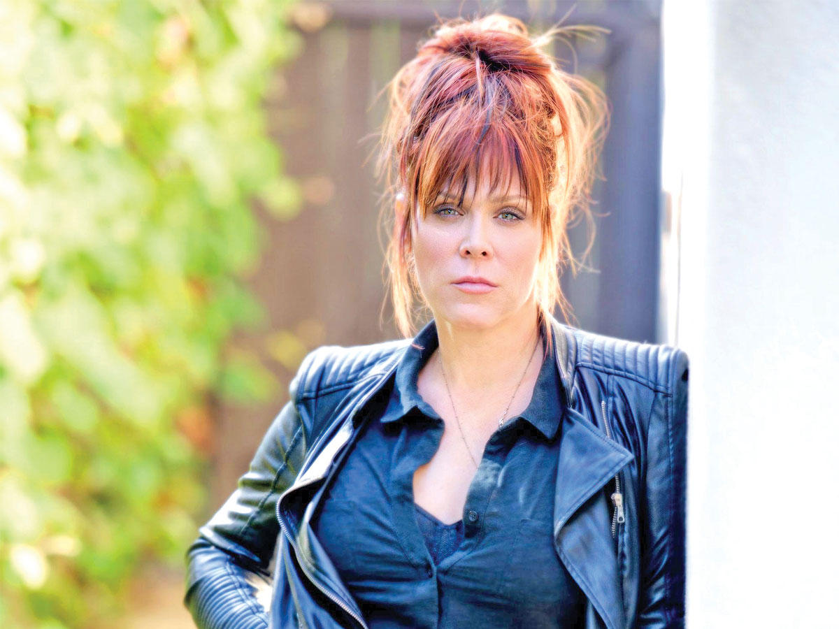 لفنانة الأميركية بيث هارت