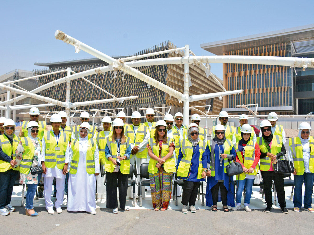 صورة جماعية لوفد الامن والسلامة في «الشدادية»n