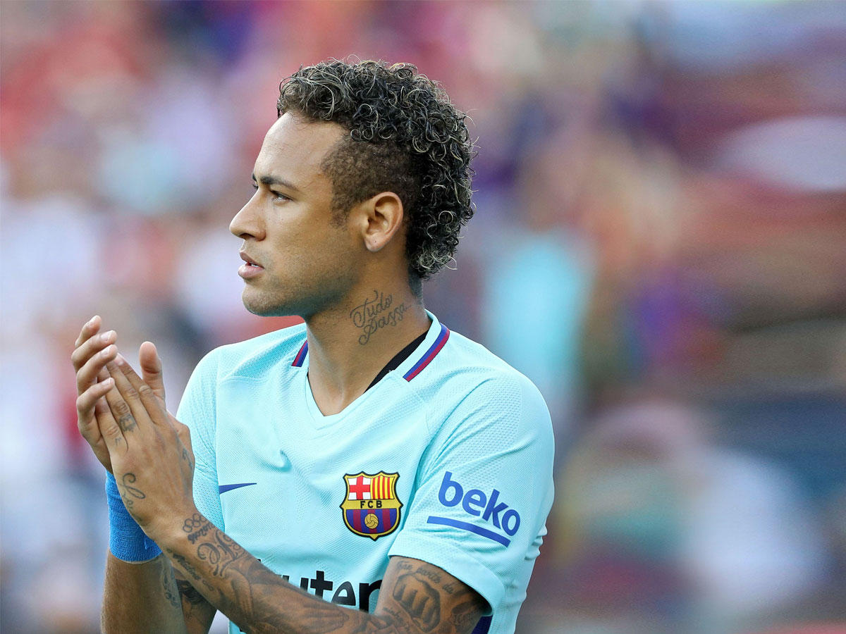 نيمار دا سيلفا مهاجم برشلونة الاسباني