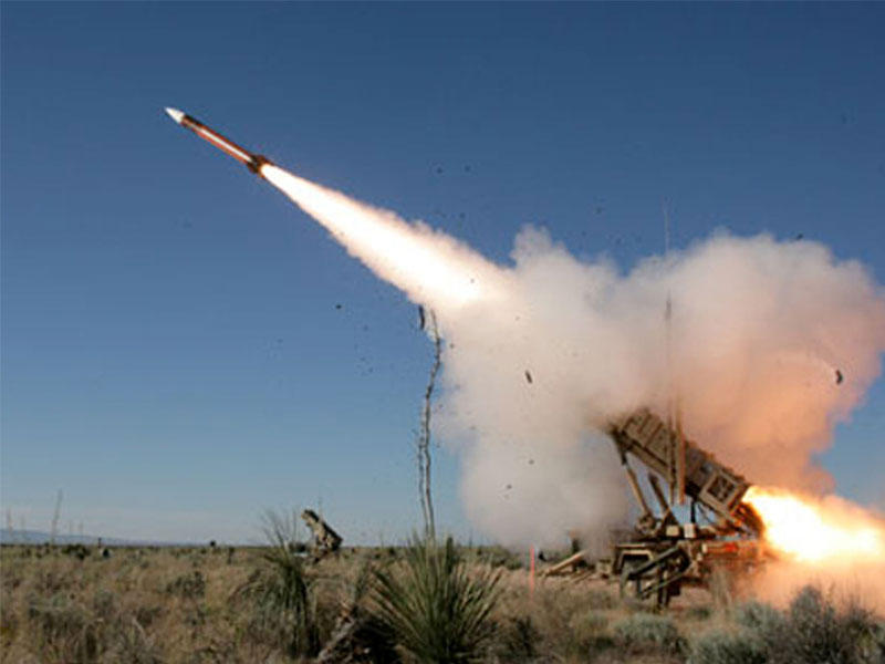 صاروخ باتريوت الاعتراضي الذي تستخدمه السعودية لإسقاط صورايخ الحوثيين 