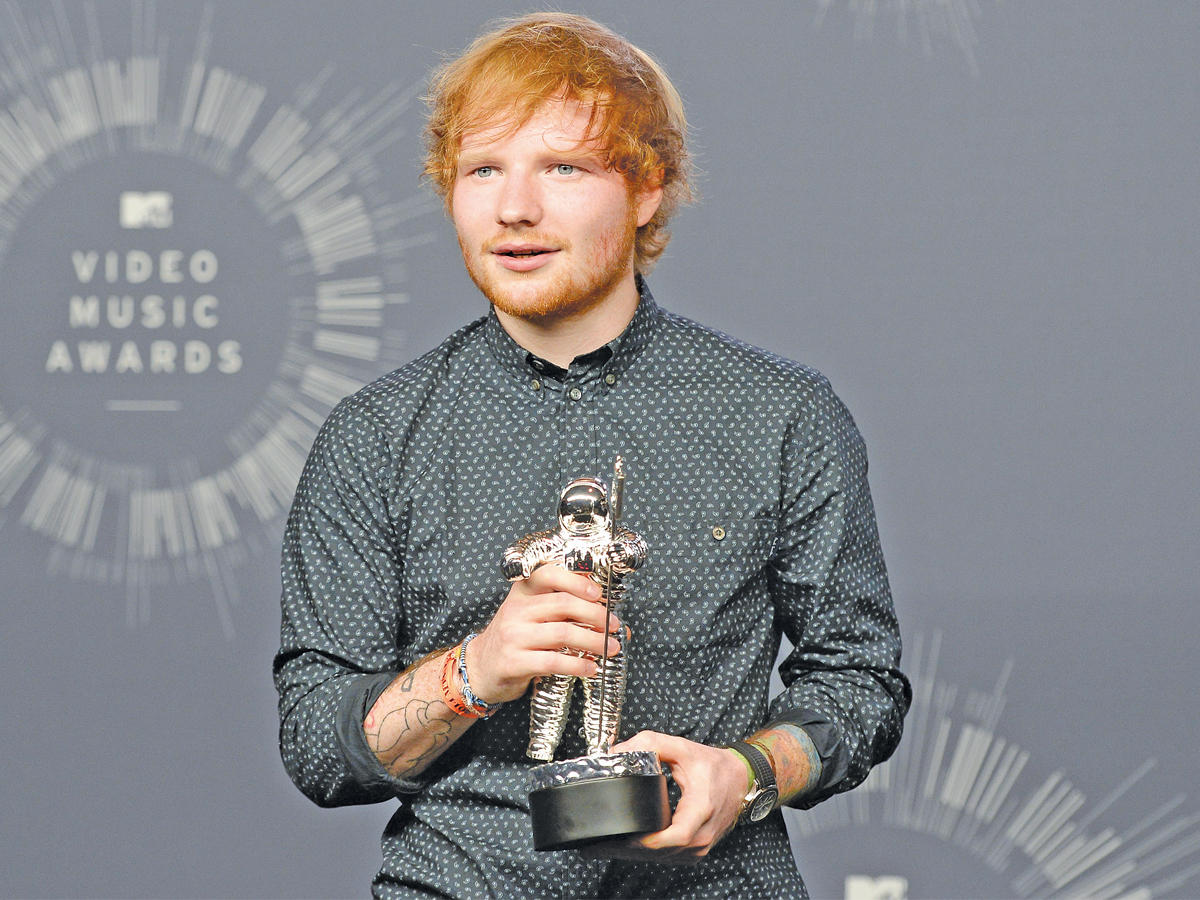 المغني والمؤلف الموسيقي البريطاني إد شيران