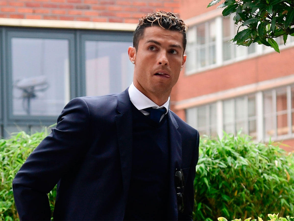  نجم كرة القدم البرتغالي كريستيانو رونالدو