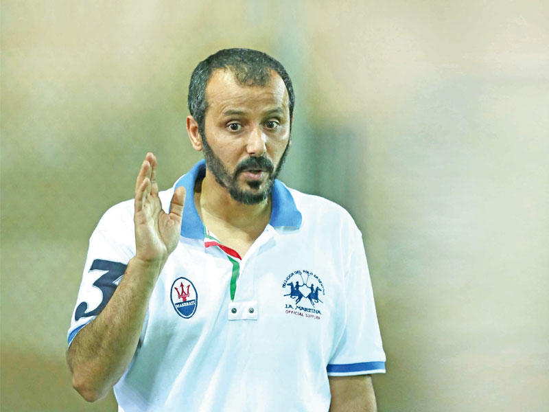 مدرب الفريق محمد دهيليس