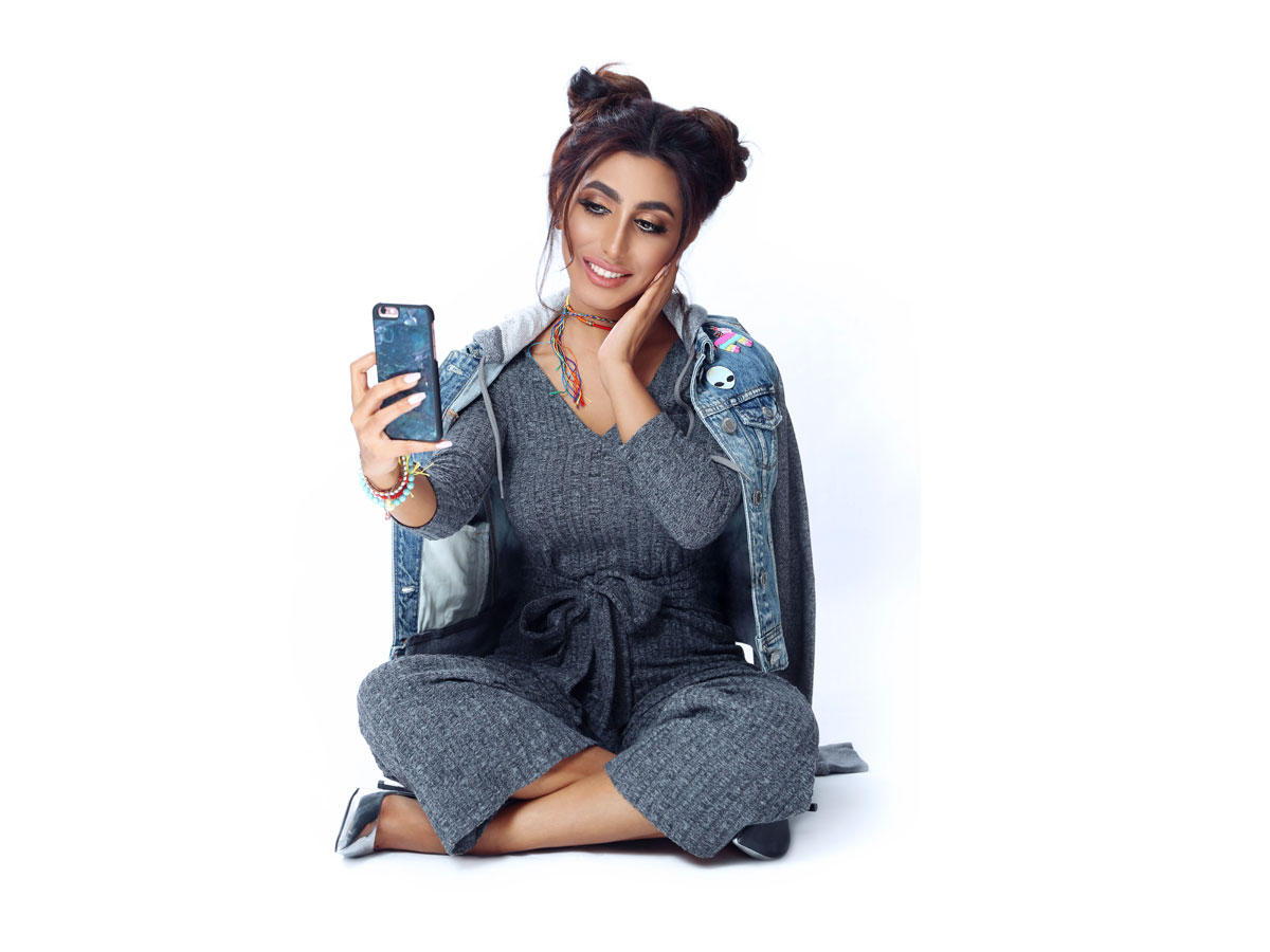 الفنانة الإماراتية ميرا