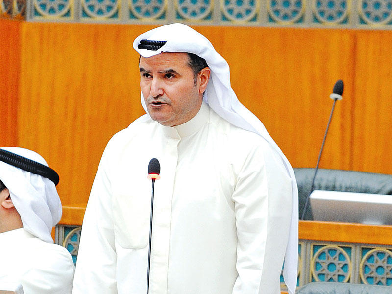  وزير النفط وزير الكهرباء والماء عصام المرزوق