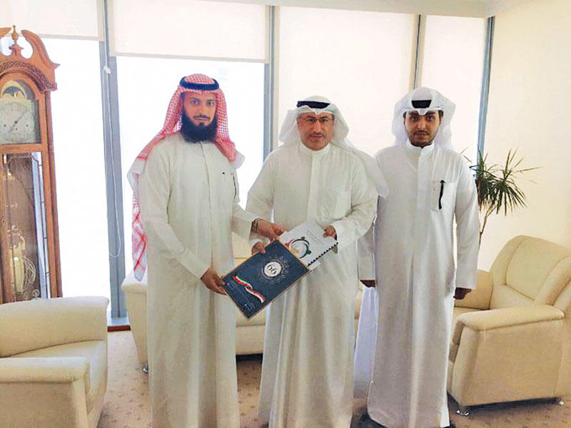 العازمي يسلم الفارس المطالبات