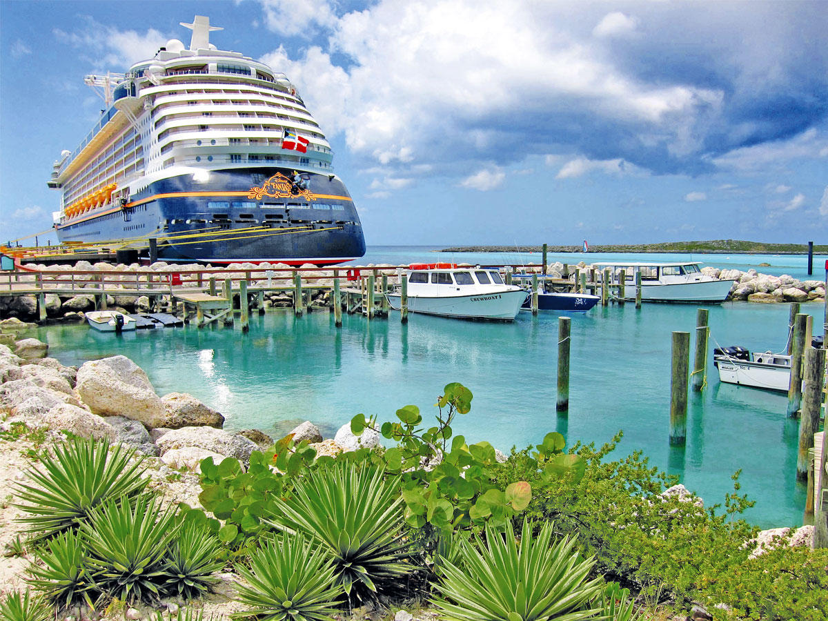 إحدى سفن ديزني