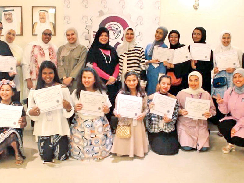 مشاركات في «نادي شيوخة» الصيفي