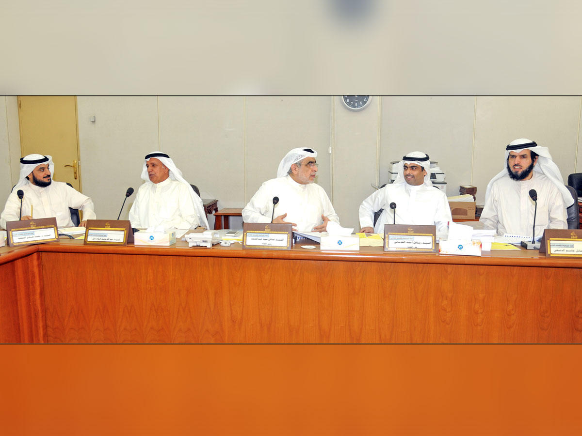 لجنة الميزانيات في اجتماع سابق لها