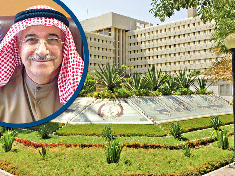  العميد المساعد لشؤون الطلبة في كلية الآداب د. عبدالله القتم