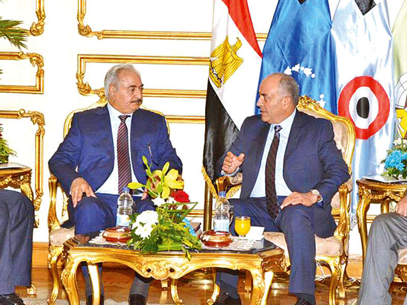 حجازي مجتمعا بحفتر في القاهرة أمس الأول (الجريدة)