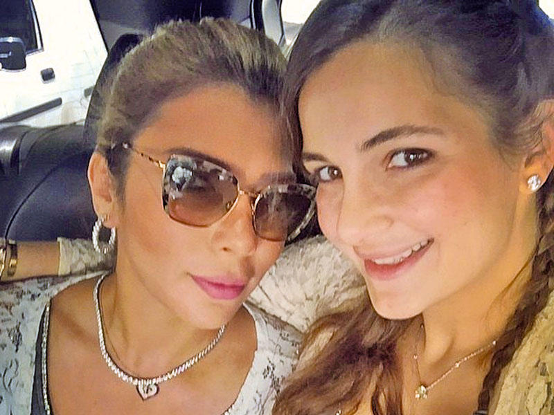 أصالة وابنتها شام الذهبي