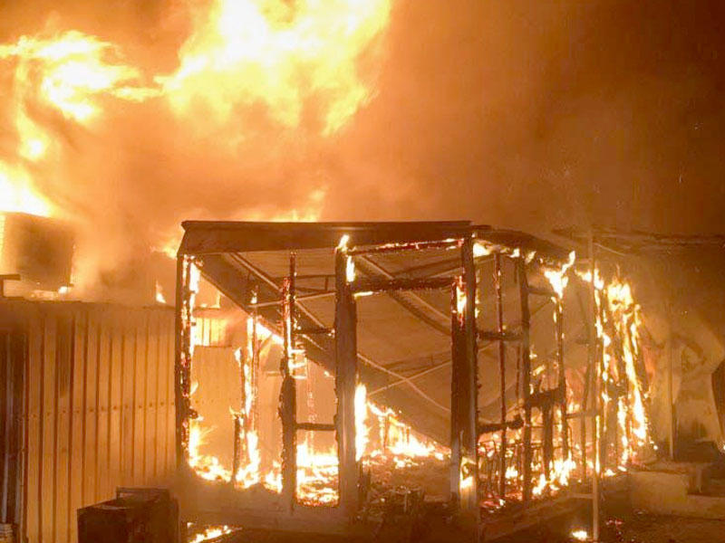 حريق شاليهات بنيدر