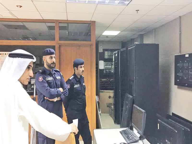 الاطلاع على معدات السلامة في فندق هيلتون المنقف