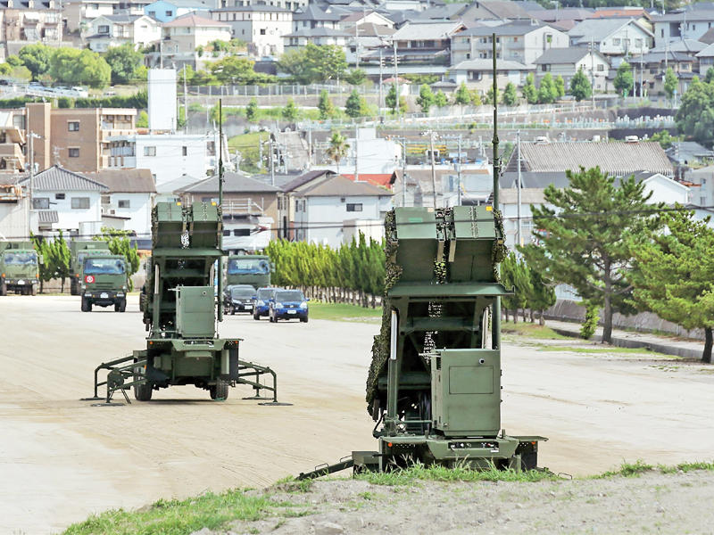 منصتا صواريخ «باتريوت باك 3» الاعتراضية تم نشرهما في مدينة كايتا بهيروشيما اليابانية أمس (رويترز)