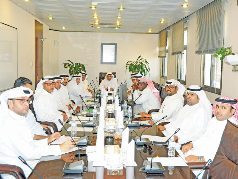 جانب من اجتماع البلدية استعداداً لإطلاق الحملة