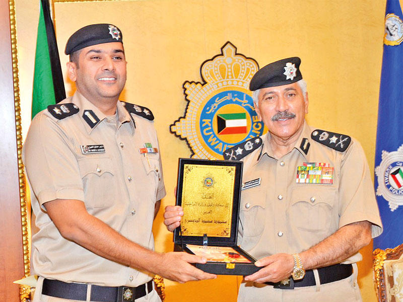 الدوسري مستقبلاً الخبيزي