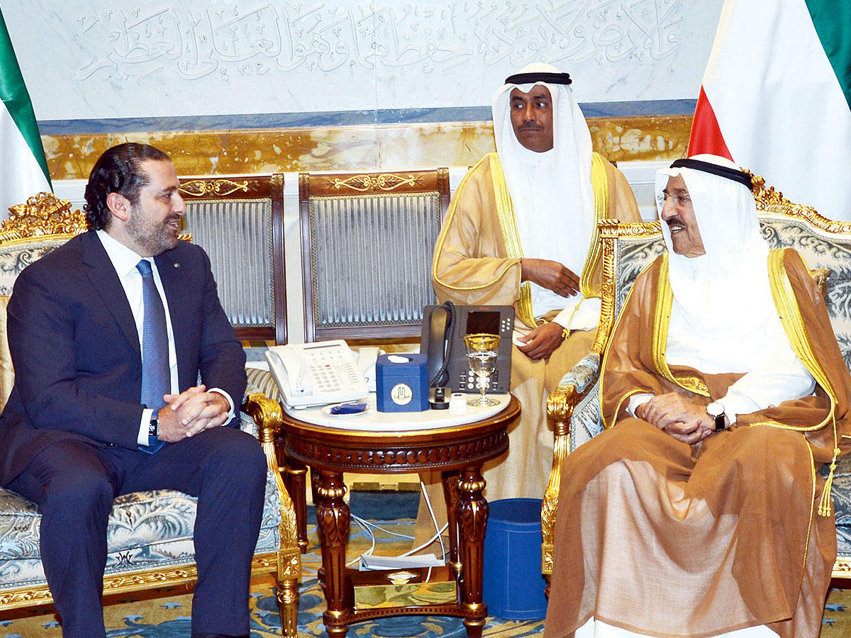 الأمير مستقبلاً الحريري أمس