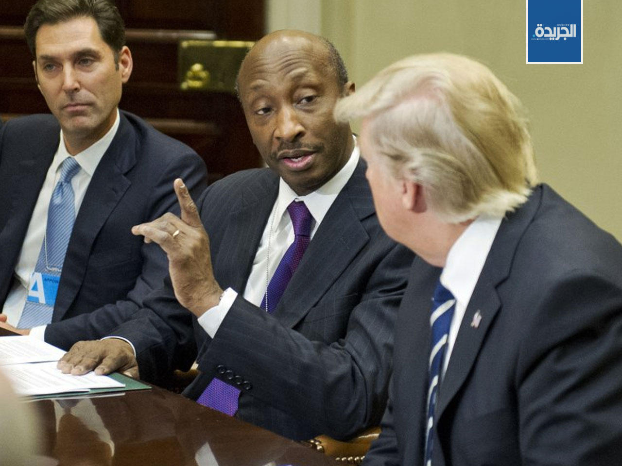 فرايزر وترامب في اجتماع سابق