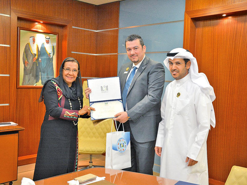 الحمود والمطيري وعلوان