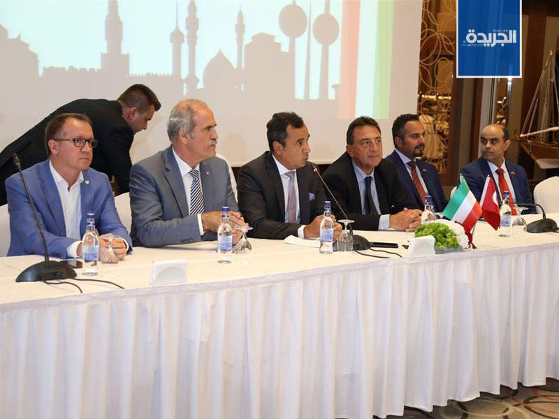  القنصل العام الكويتي في اسطنبول محمد المحمد خلال الملتقى الأول للرعايا الكويتيين