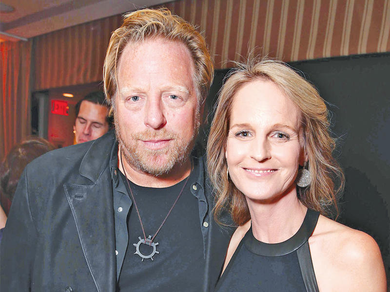 هيلين هانت وماثيو كارنهان