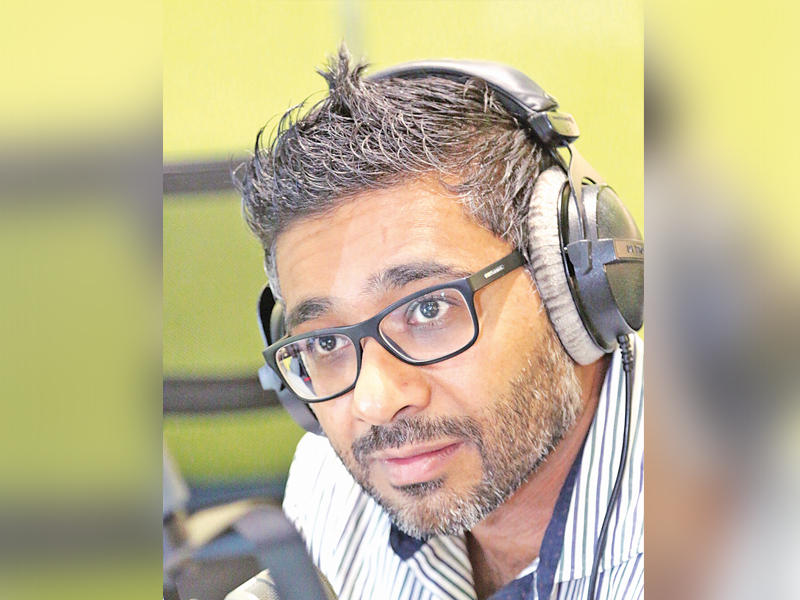 مقدم البرامج الإذاعية والتلفزيونية مهند يوسف