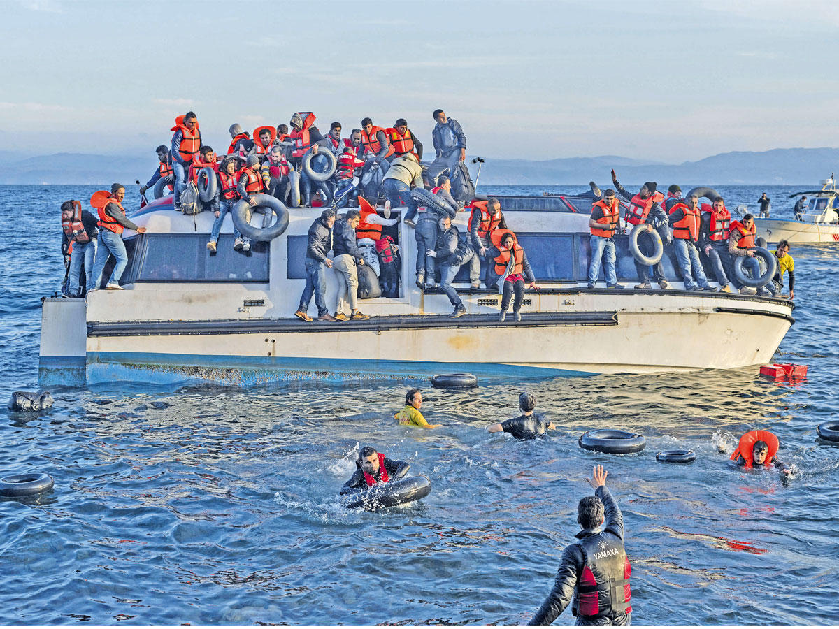 لاجئون يحاولون الوصول إلى أوروبا رغم المخاطر الكبيرة