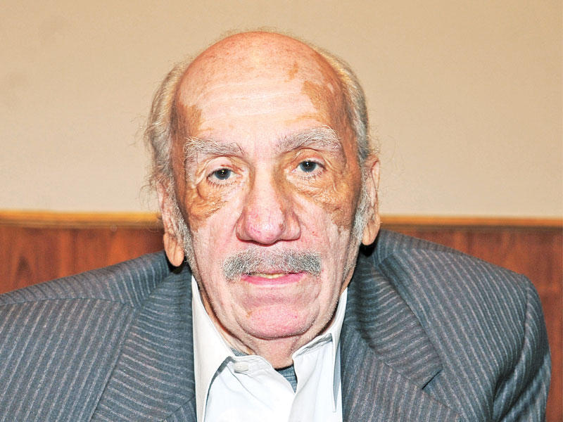 محفوظ عبدالرحمن