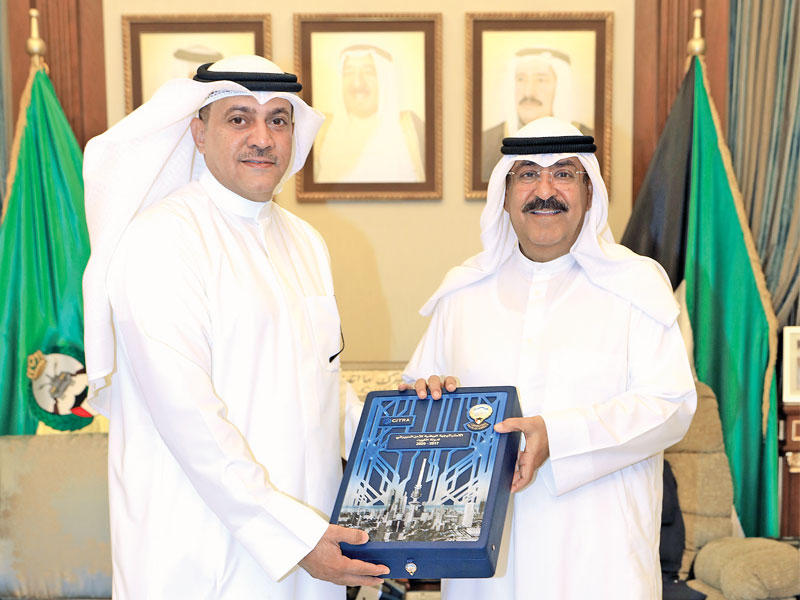 مشعل الأحمد مستقبلاً الأذينة