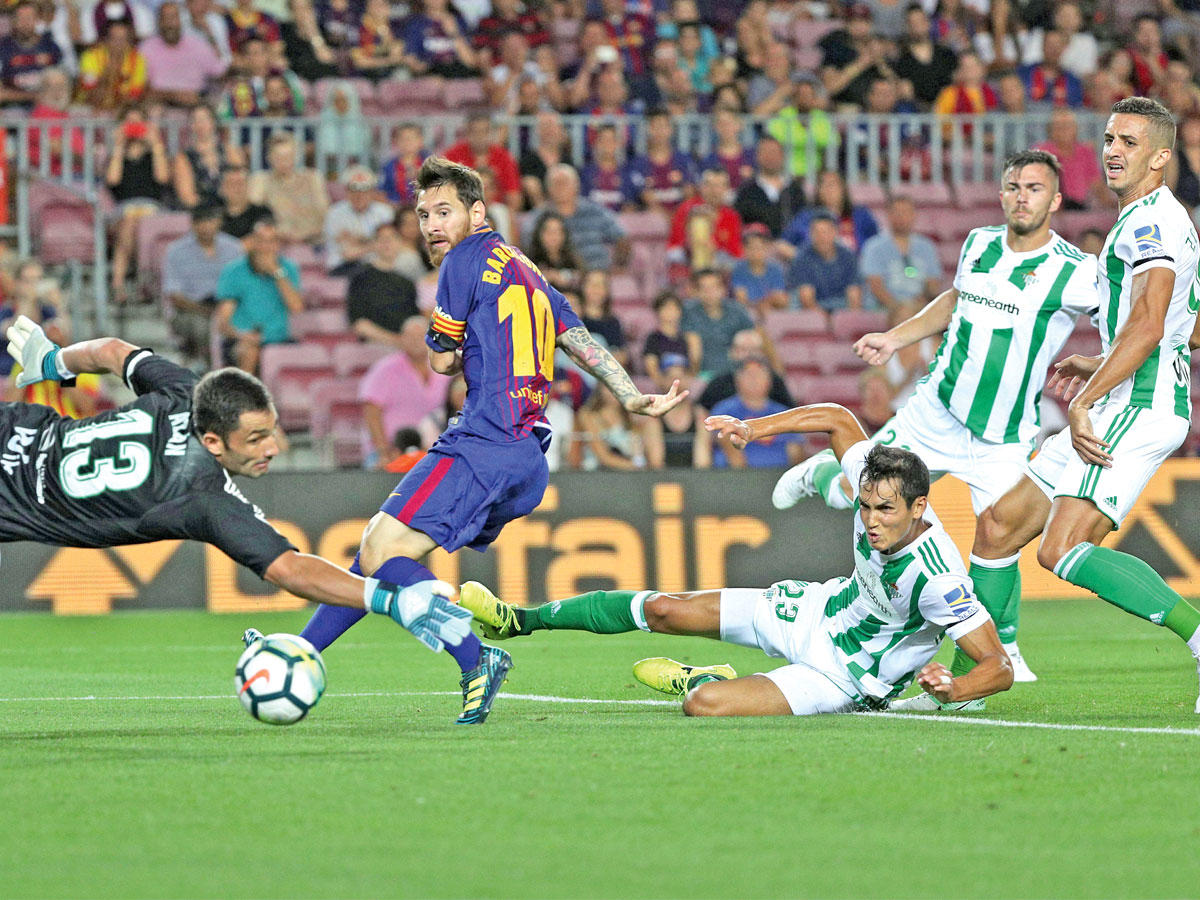 لحظة تسجيل ميسي الهدف الأول