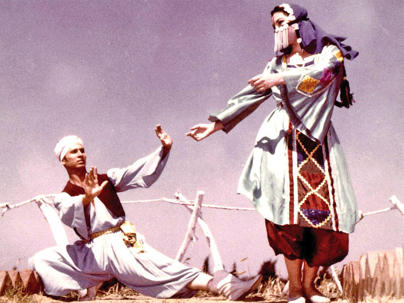 فريدة فهمي في أحد تابلوهات فرقة رضا