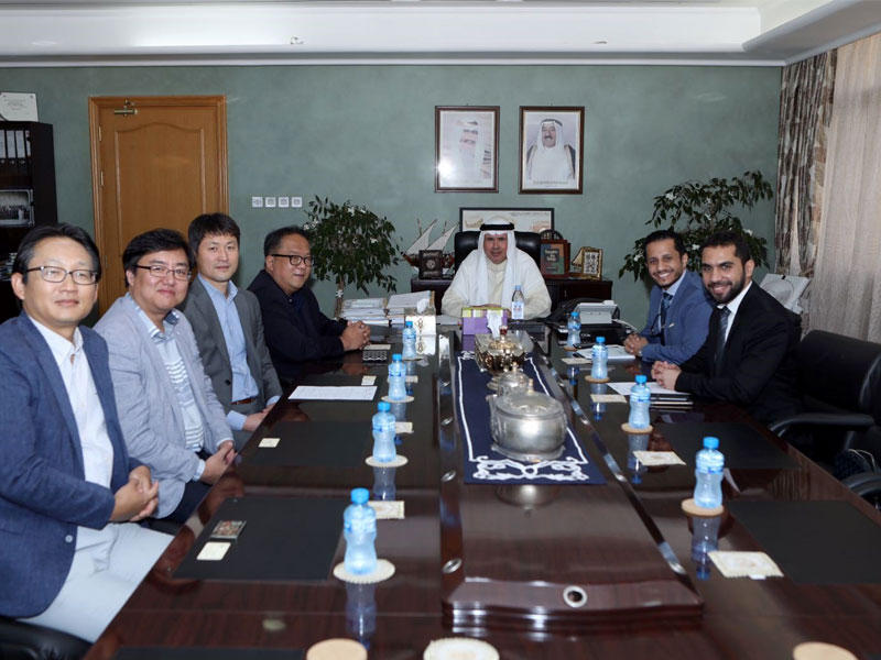 الوكيل المساعد للشؤون الفنية الدكتور وليد الفلاح خلال اجتماعه بالوفد الكوري