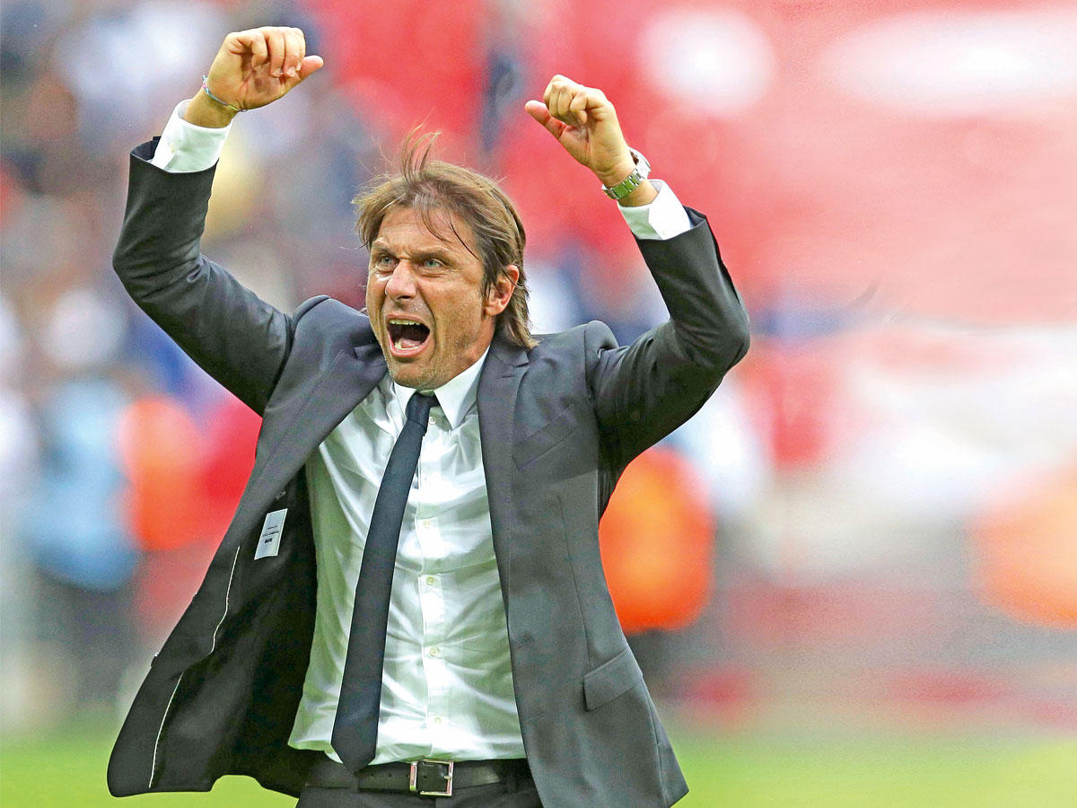 الإيطالي أنطونيو كونت