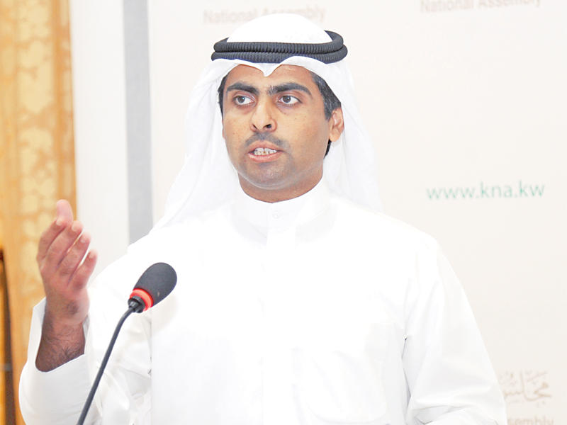 النائب رياض العدساني