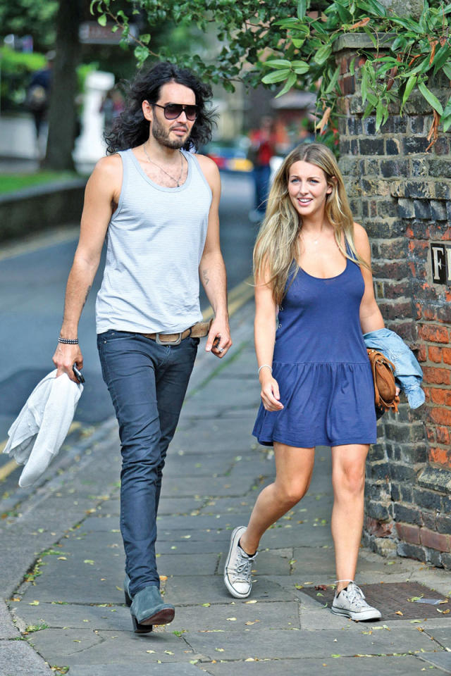 راسل براند ولورا جالاشير