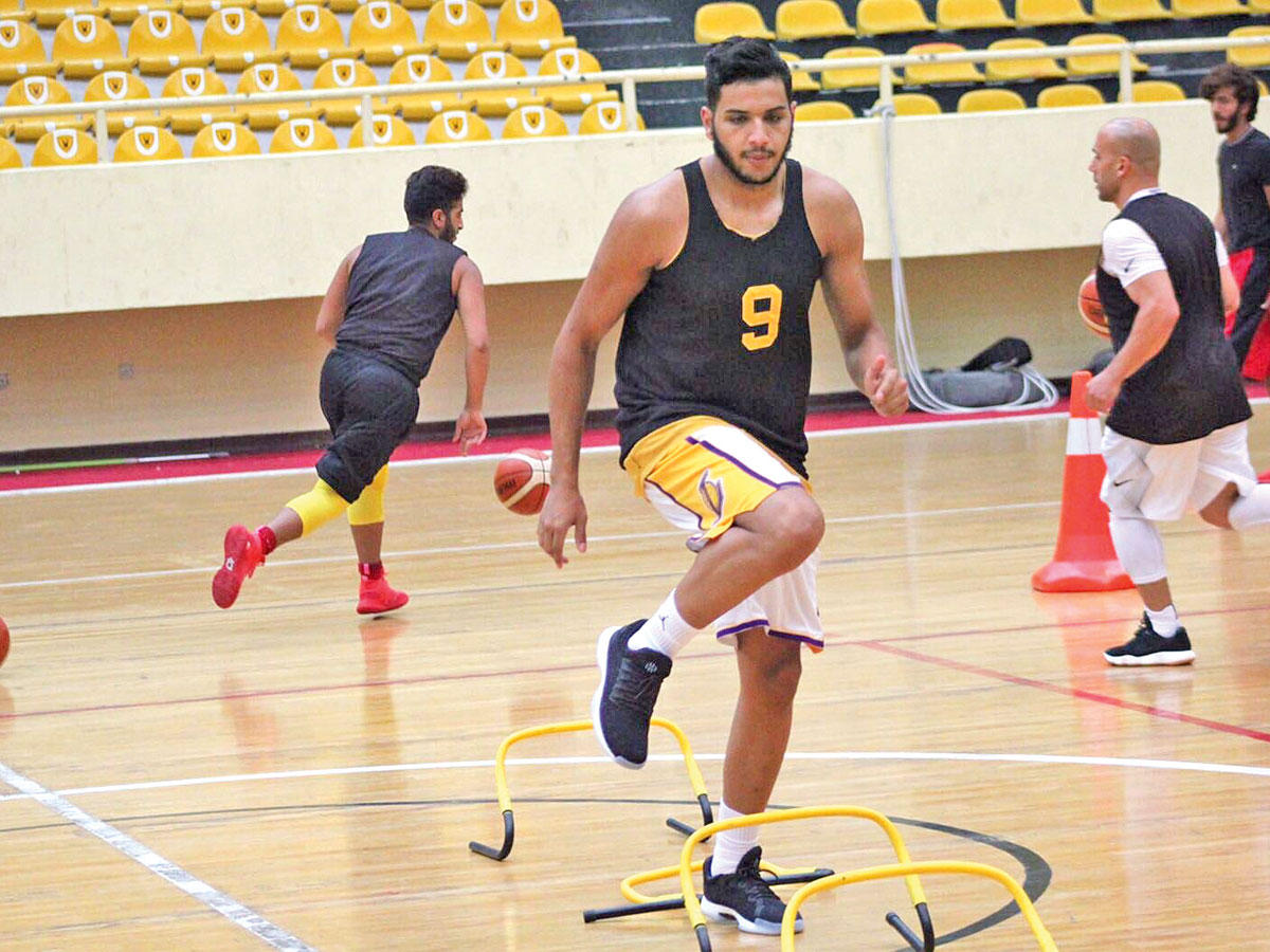 جانب من تدريبات سلة الأصفر