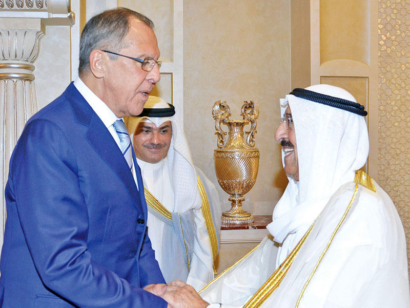 الأمير مستقبلاً وزير الخارجية الروسي سيرغي لافروف أمس