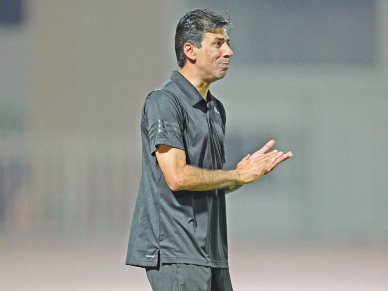  مدرب الصليبيخات أحمد عبدالكريم