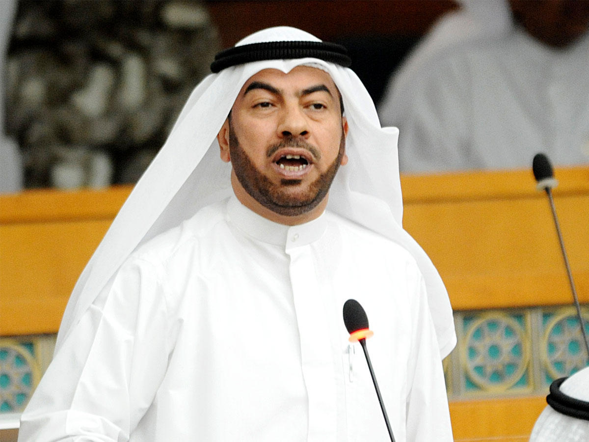  النائب علي الدقباسي