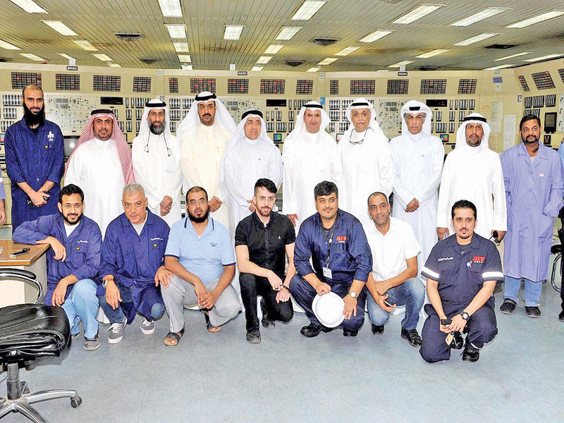  المرزوق خلال جولته التفقدية لمحطة الدوحة الغربية ومركز المراقبة والتحكم