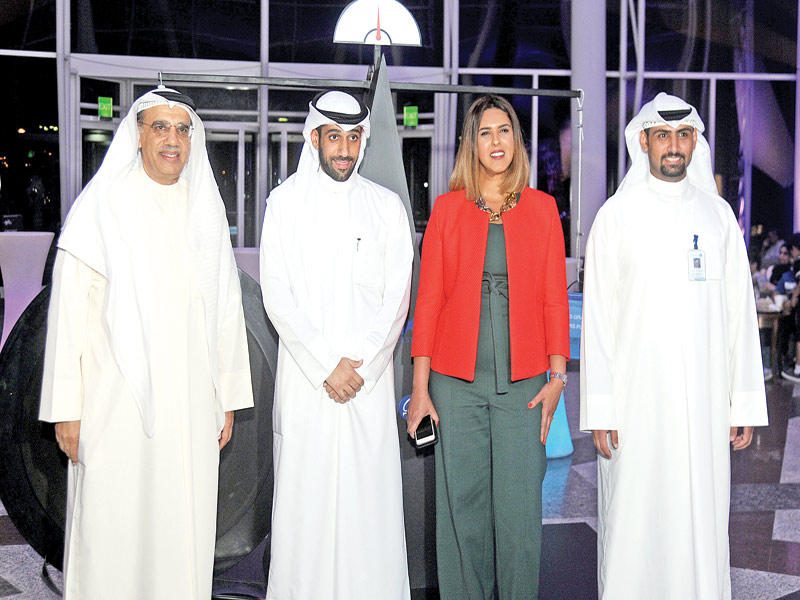 محمد السنعوسي ورنا النيباري وناصر الهلالي وسامي الرشيد