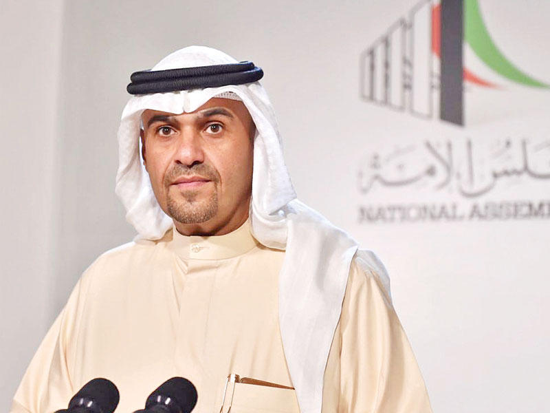  نائب رئيس الوزراء وزير المالية أنس الصالح