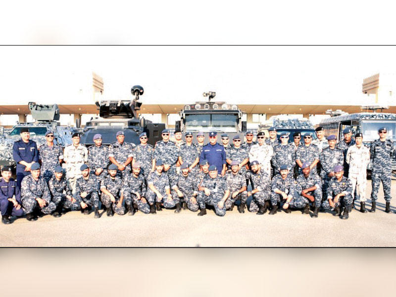 اليوسف خلال جولته التفقدية على قطاعات «الداخلية»