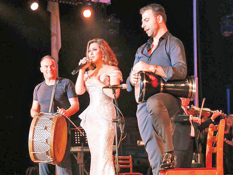 نجوى كرم على المسرح